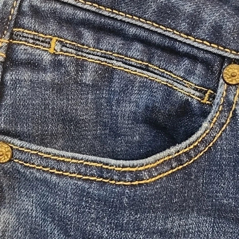 Cabi Curvy Skinny Jeans Size 8 Dark Wash Denim Whiskering Casual Slim A1015